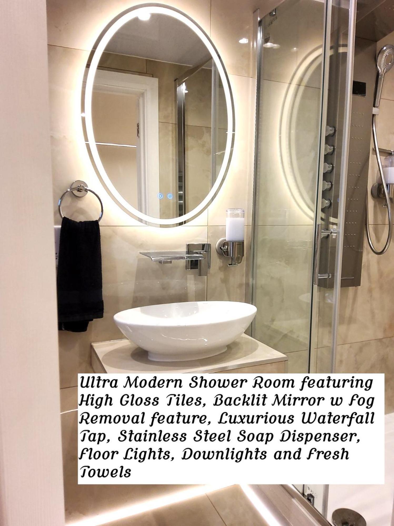 Air Conditioned Modern Double Bed Room With Private Attached Bathroom - Free Parking - Near London Heathrow Airport & Southall Broadway Eksteriør billede