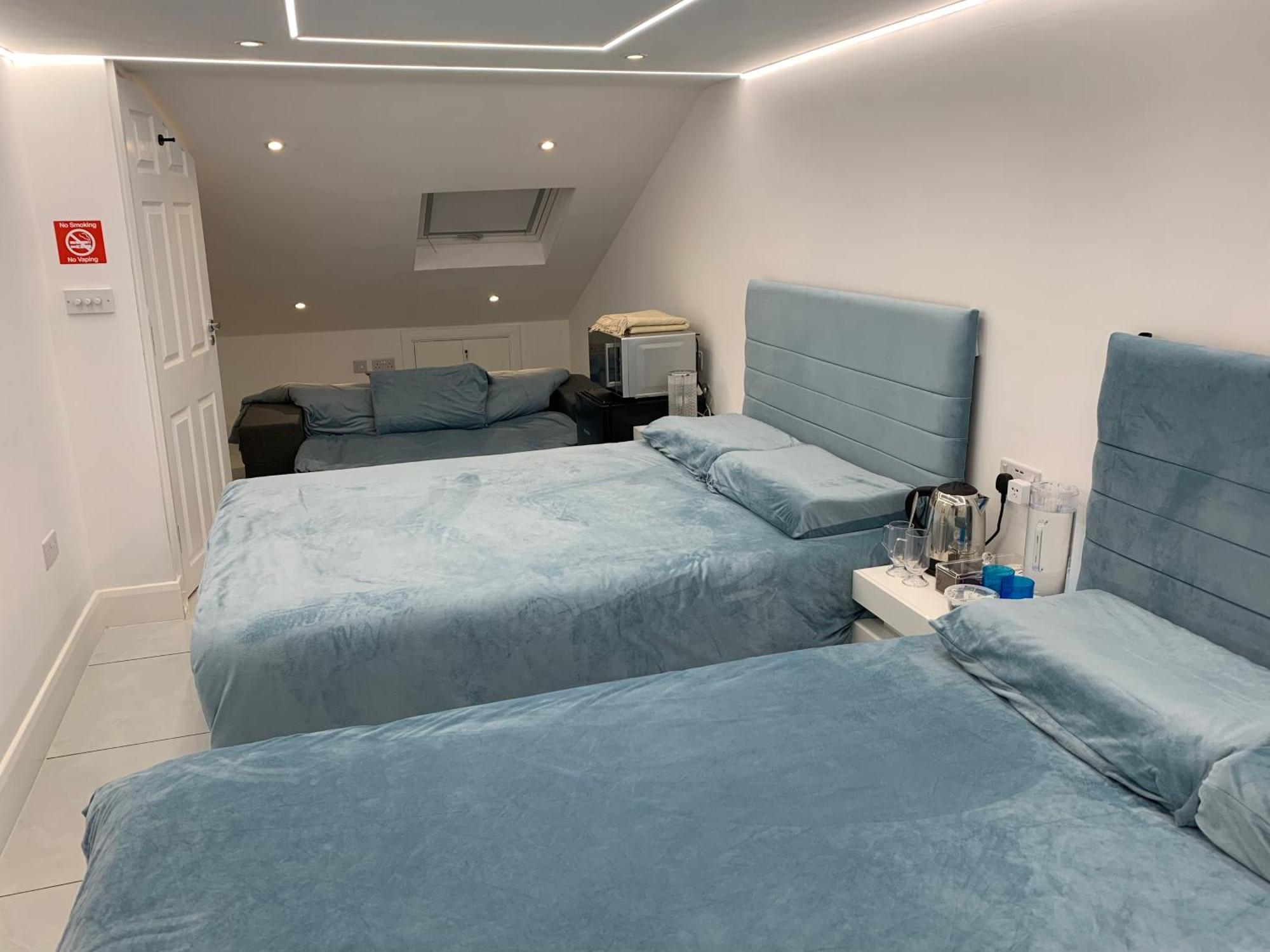 Air Conditioned Modern Double Bed Room With Private Attached Bathroom - Free Parking - Near London Heathrow Airport & Southall Broadway Eksteriør billede